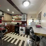 Glasgow City Multi Locations Guests House